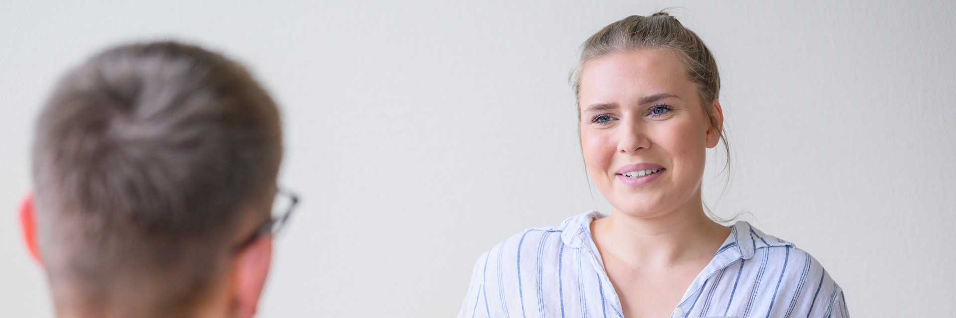 Eine Psychologin im Patientengespräch