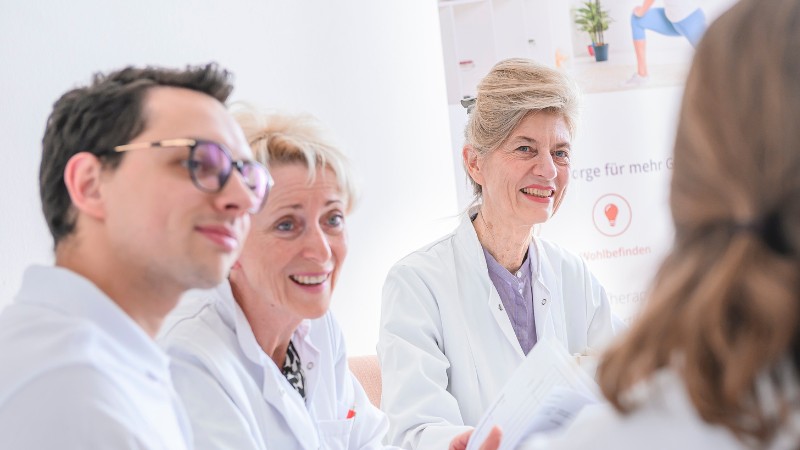 Ein interdisziplinäres Team im Gespräch